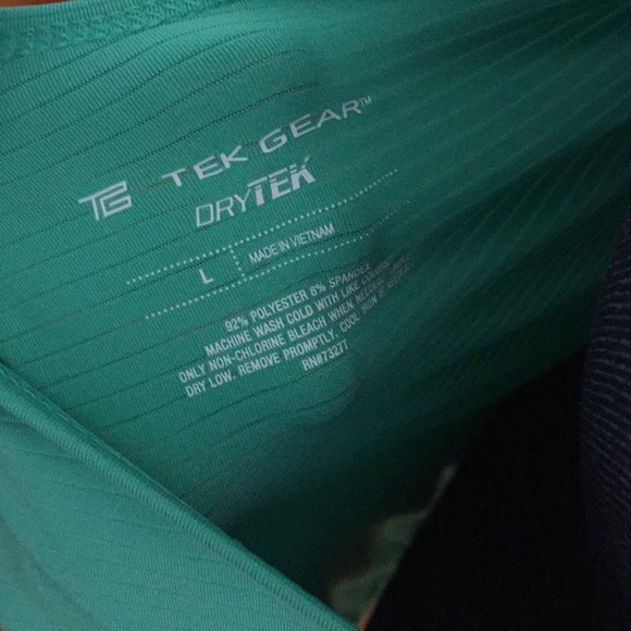 SOLD::: Yoga top - Picture 3 of 3